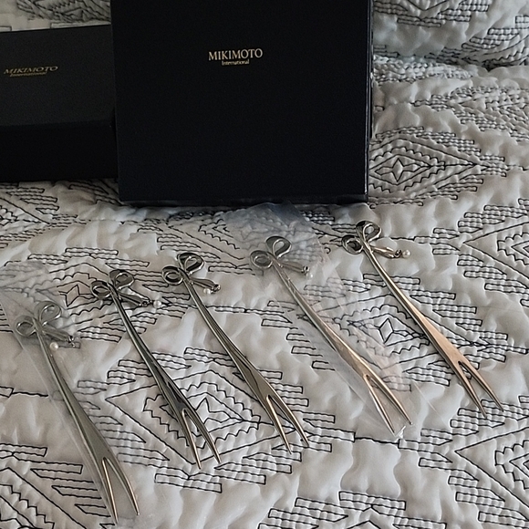 ❤️ Mikimoto International Pearl Silver Tone Fork Set - Picture 2 of 11